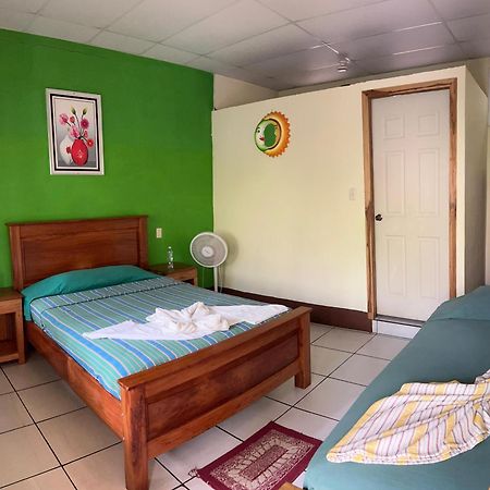 Lanquín Oasis The Traveler旅舍 外观 照片