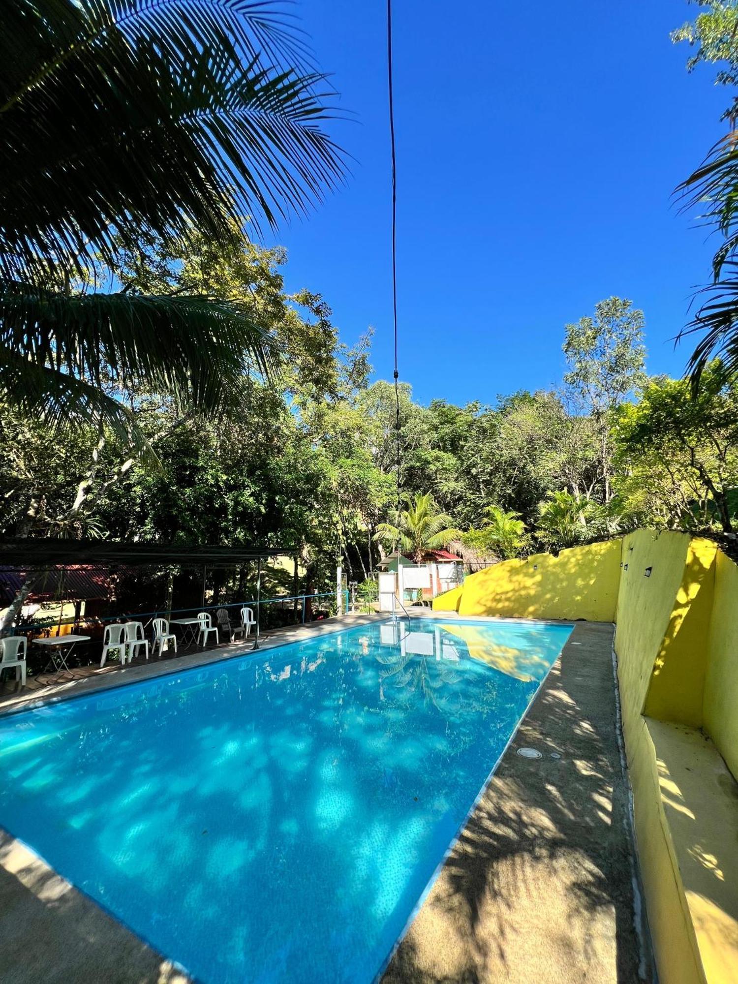 Lanquín Oasis The Traveler旅舍 外观 照片