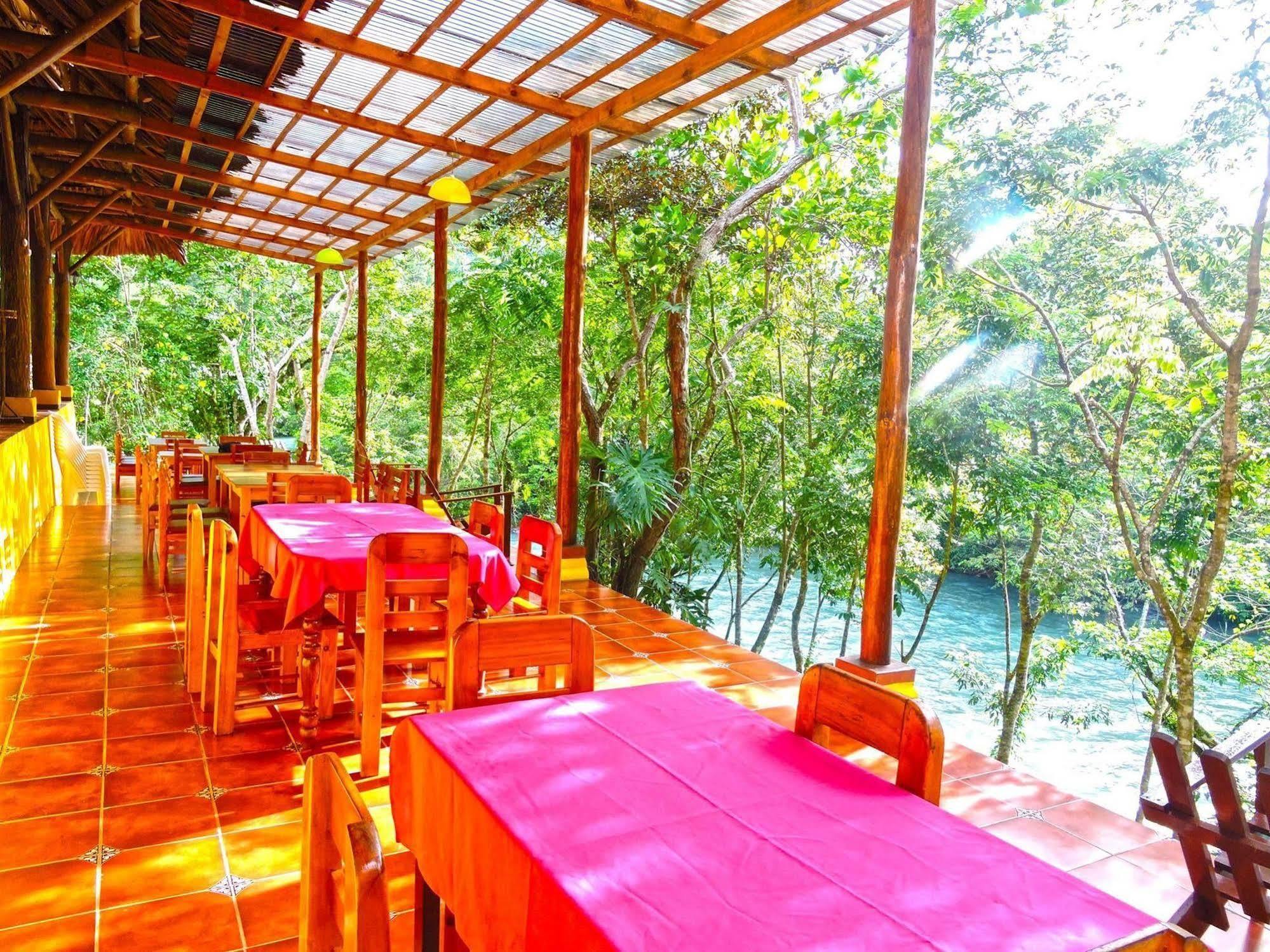 Lanquín Oasis The Traveler旅舍 外观 照片