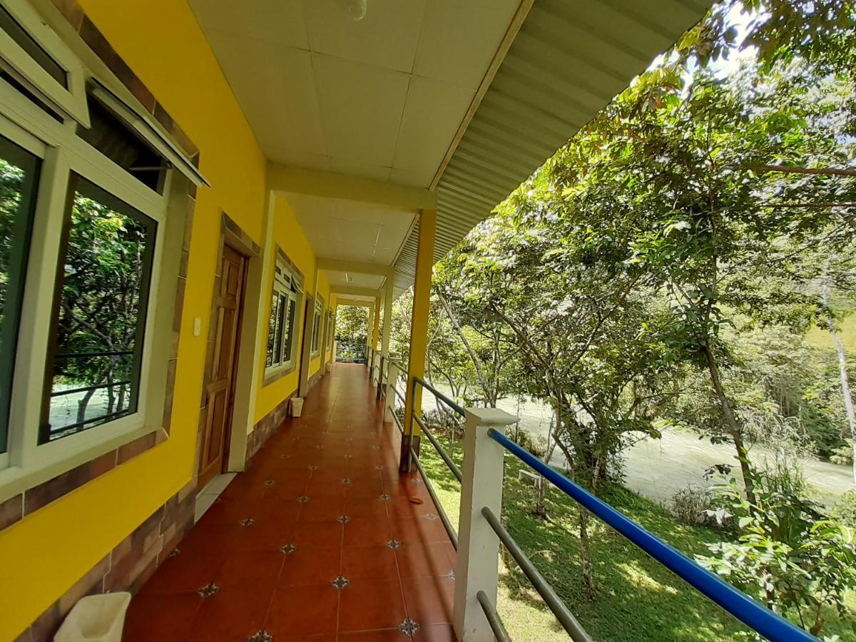 Lanquín Oasis The Traveler旅舍 外观 照片