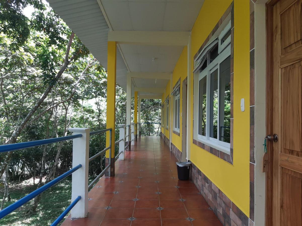 Lanquín Oasis The Traveler旅舍 外观 照片